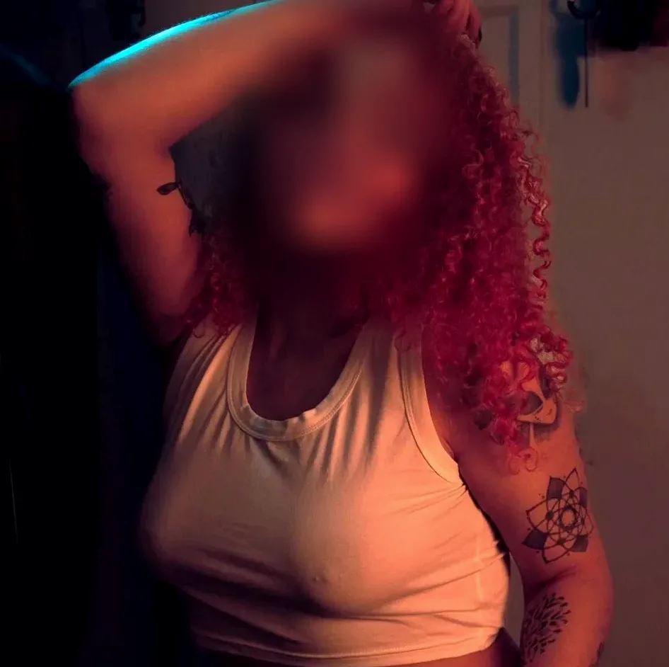 Vivien, 31